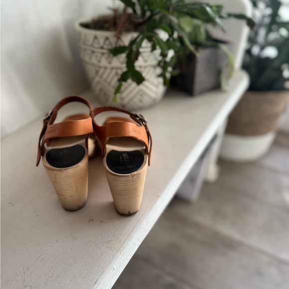 Swedish Hasbeens Tan Peep-Toe High Heel Clog - Picture 3 of 4